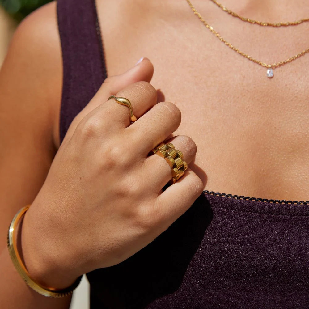 NAOMI WAVE RING | WHITE GOLD