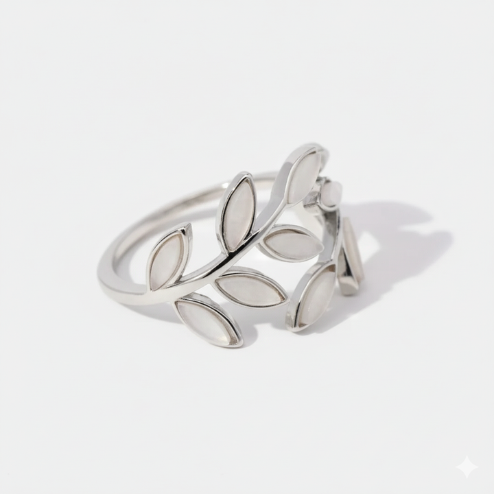 FALLON LEAF RING | WHITE GOLD