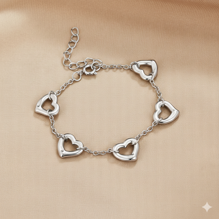 FIVE HEARTS BRACELET | WHITE GOLD