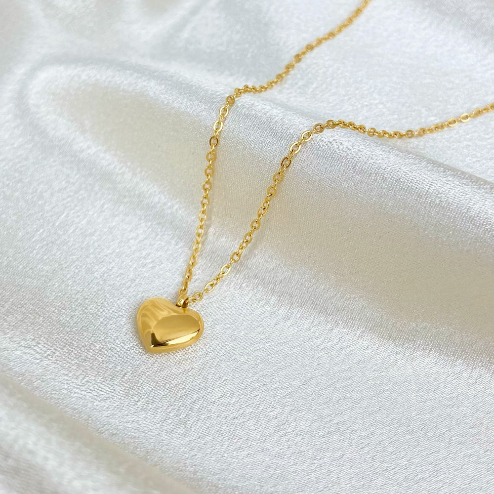 HEART CHARM NECKLACE | GOLD