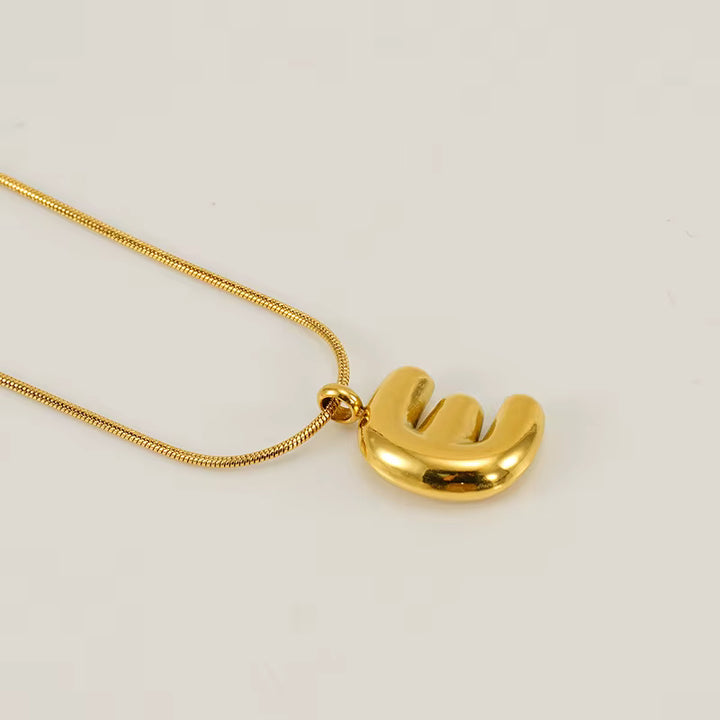 BUBBLE LETTER NECKLACE | GOLD