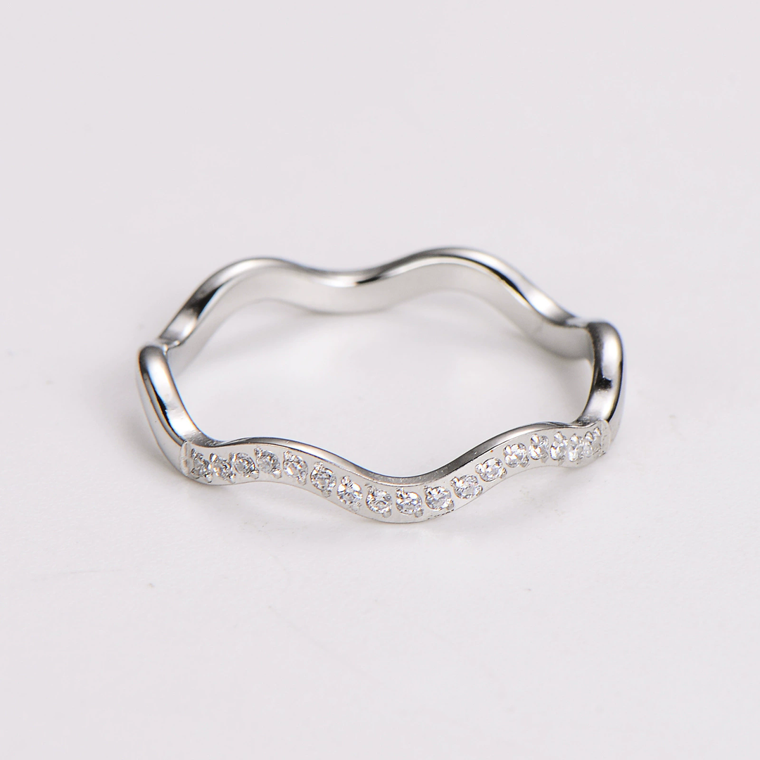 CRYSTAL WAVE RING | WHITE GOLD