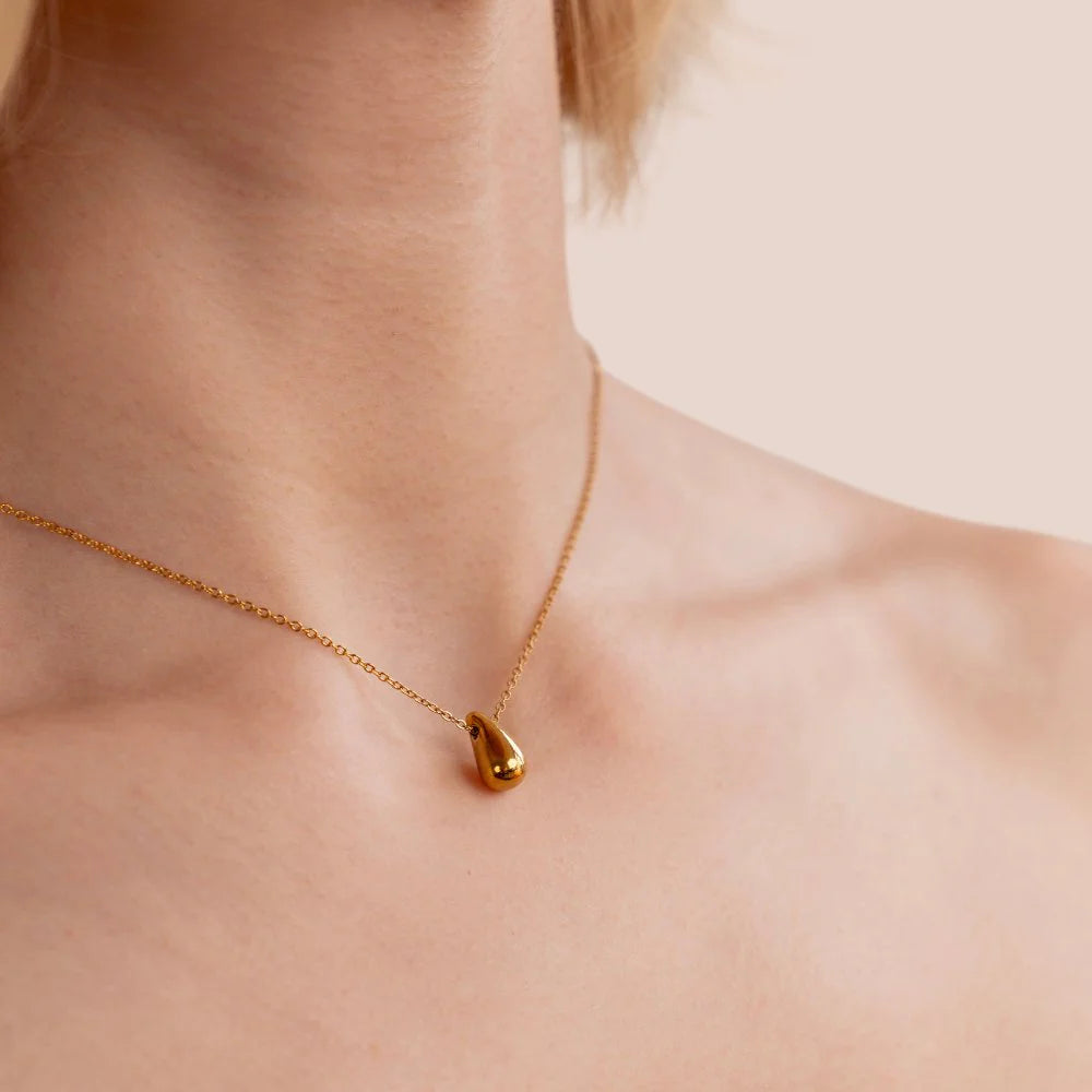 OLIVIA TEARDROP NECKLACE | GOLD
