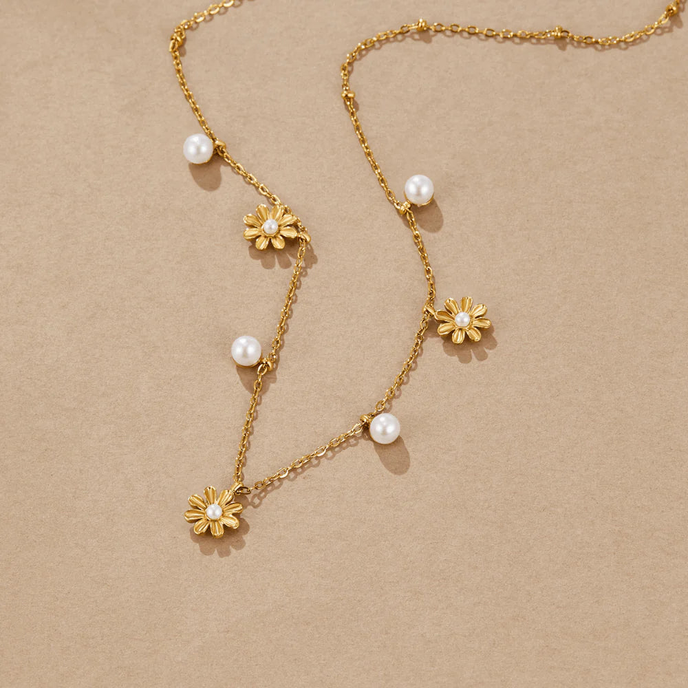 KATE FLOWER PEARL NECKLACE | GOLD