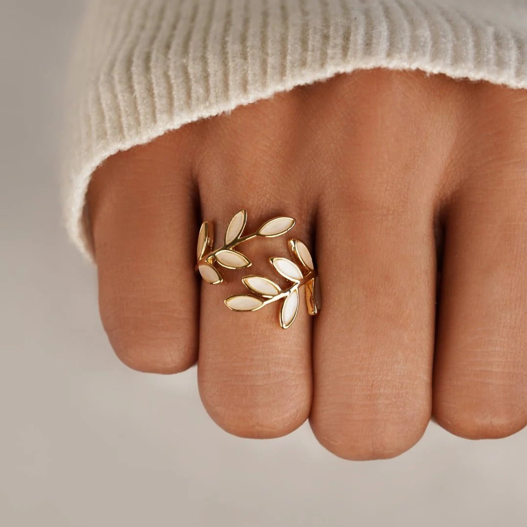 FALLON LEAF RING | WHITE GOLD