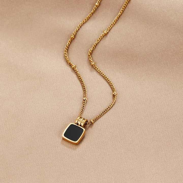 DEBBY BLACK NECKLACE | GOLD