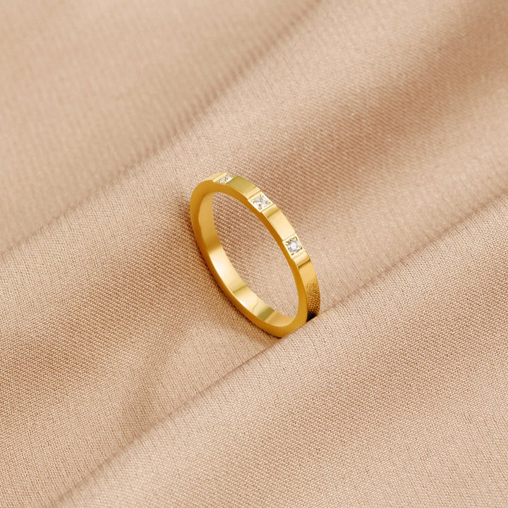 MABEL CRYSTAL RING | GOLD