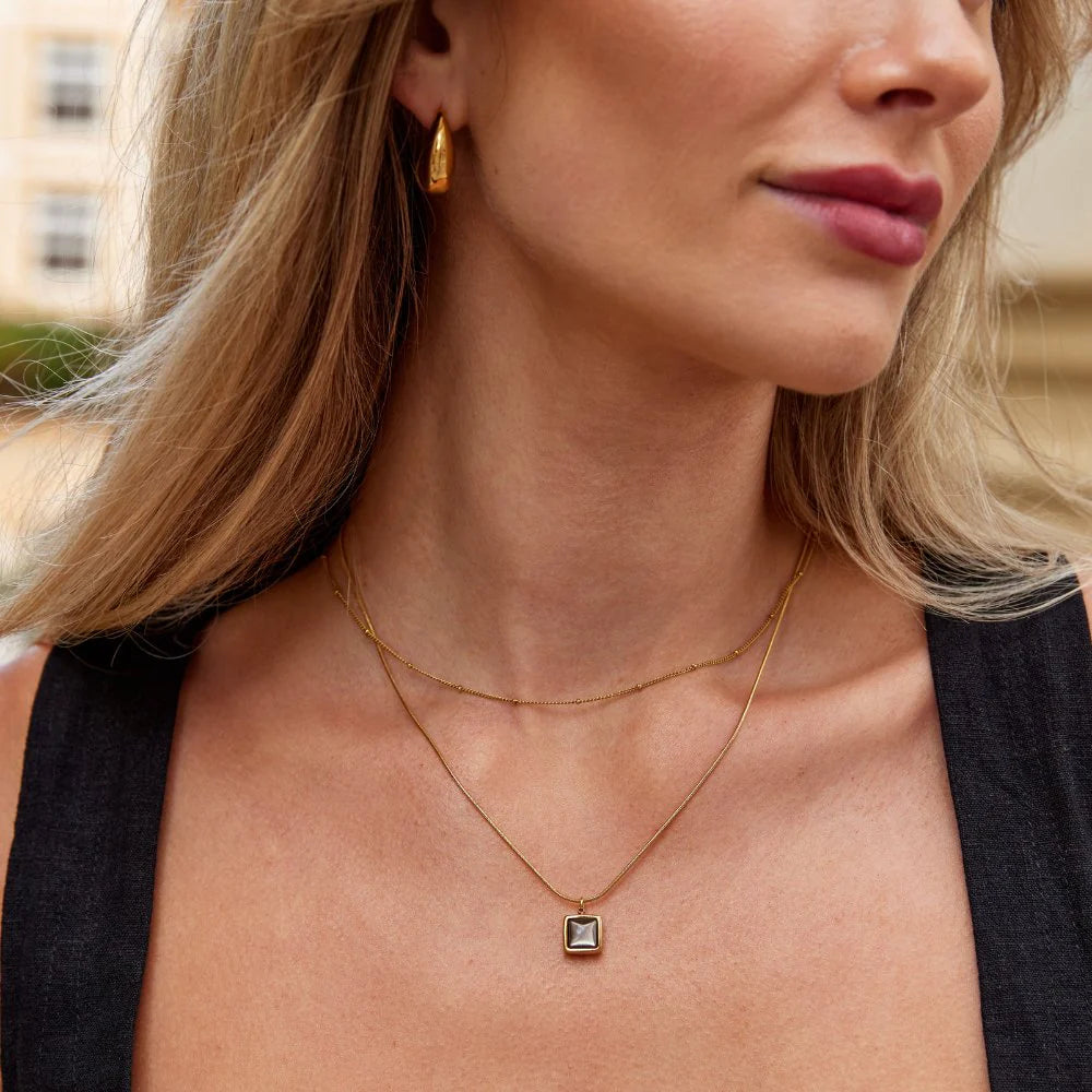 ISA BLACKSTONE NECKLACE | GOLD