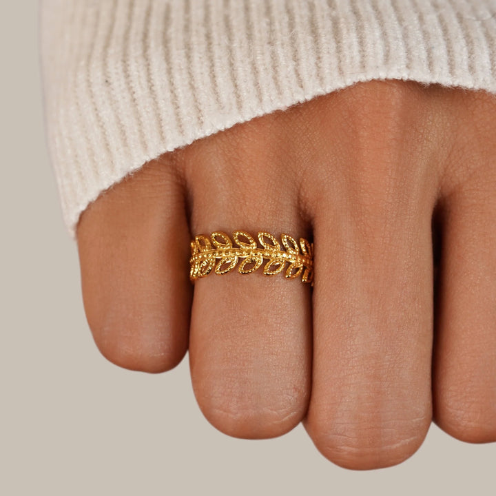 SASHA LEAF RING | GOLD