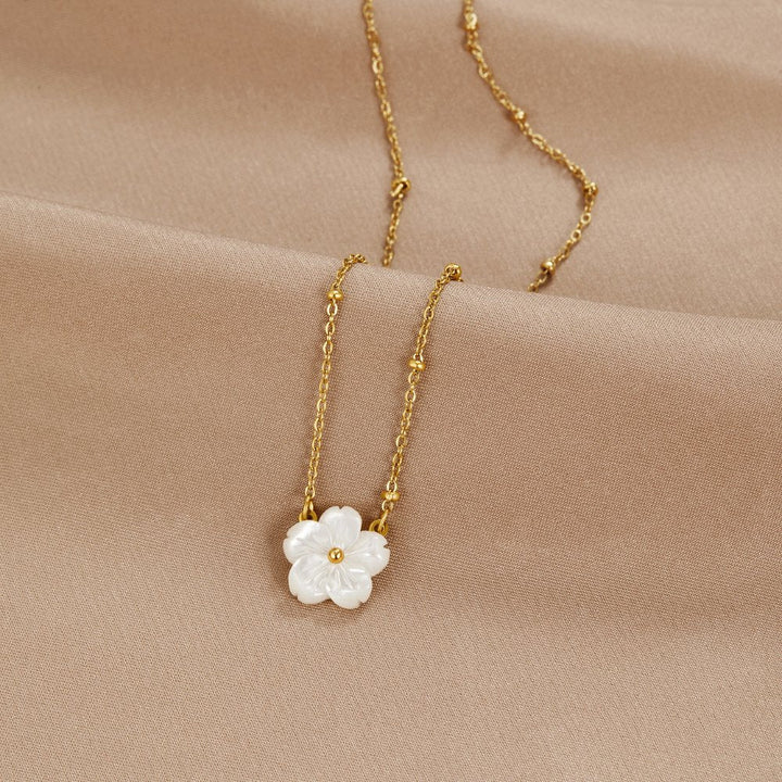 BLOOM WHITE NECKLACE | GOLD